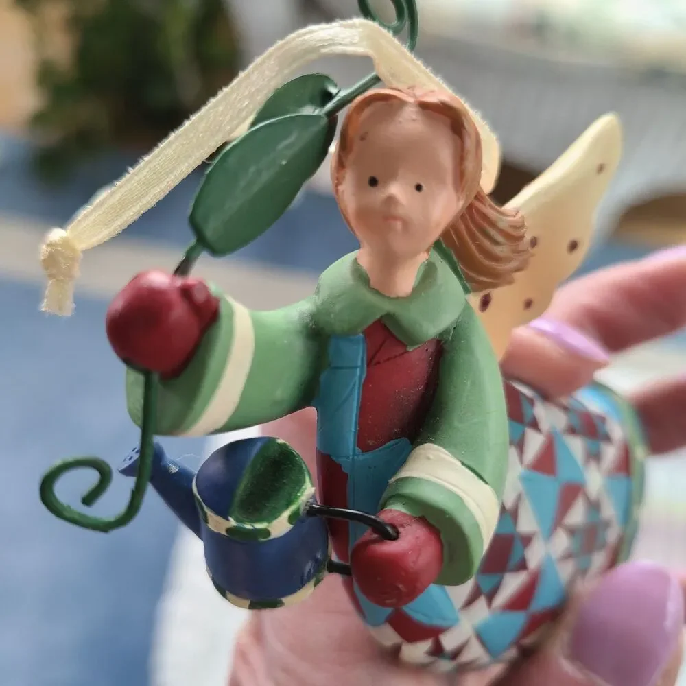 Vintage 2004 Ranger Int'l Gardening Folk Art Angel Ornament Watering Can & Vine